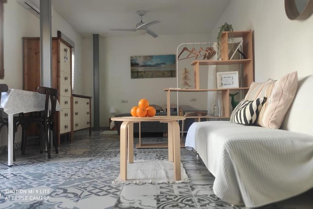 Precioso Apartamento Con A/A En Ruzafa Con Terracita Privada Y Acceso A Un Jardin, Para 2-3 Personas Valencia Ngoại thất bức ảnh