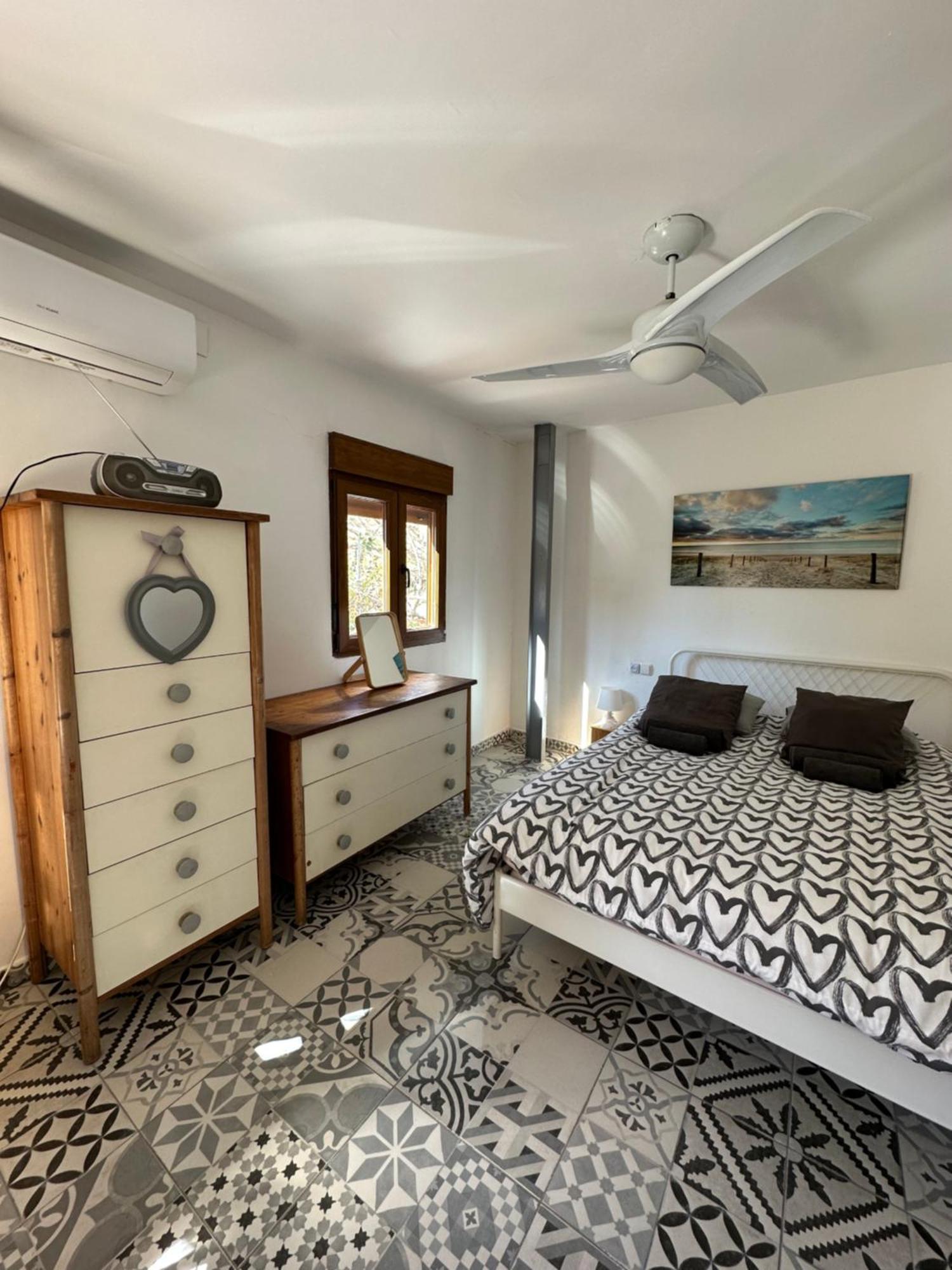 Precioso Apartamento Con A/A En Ruzafa Con Terracita Privada Y Acceso A Un Jardin, Para 2-3 Personas Valencia Ngoại thất bức ảnh