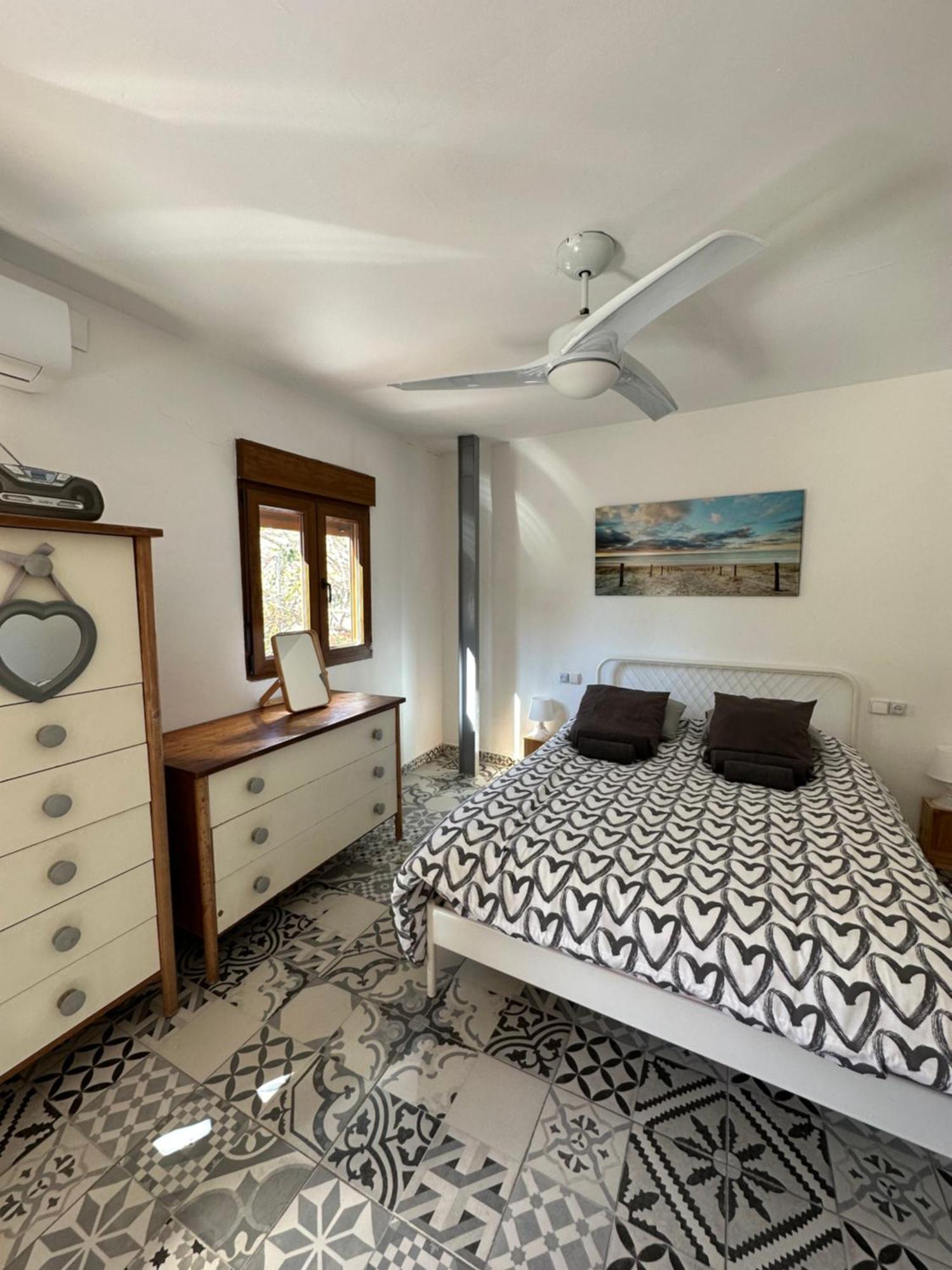 Precioso Apartamento Con A/A En Ruzafa Con Terracita Privada Y Acceso A Un Jardin, Para 2-3 Personas Valencia Ngoại thất bức ảnh